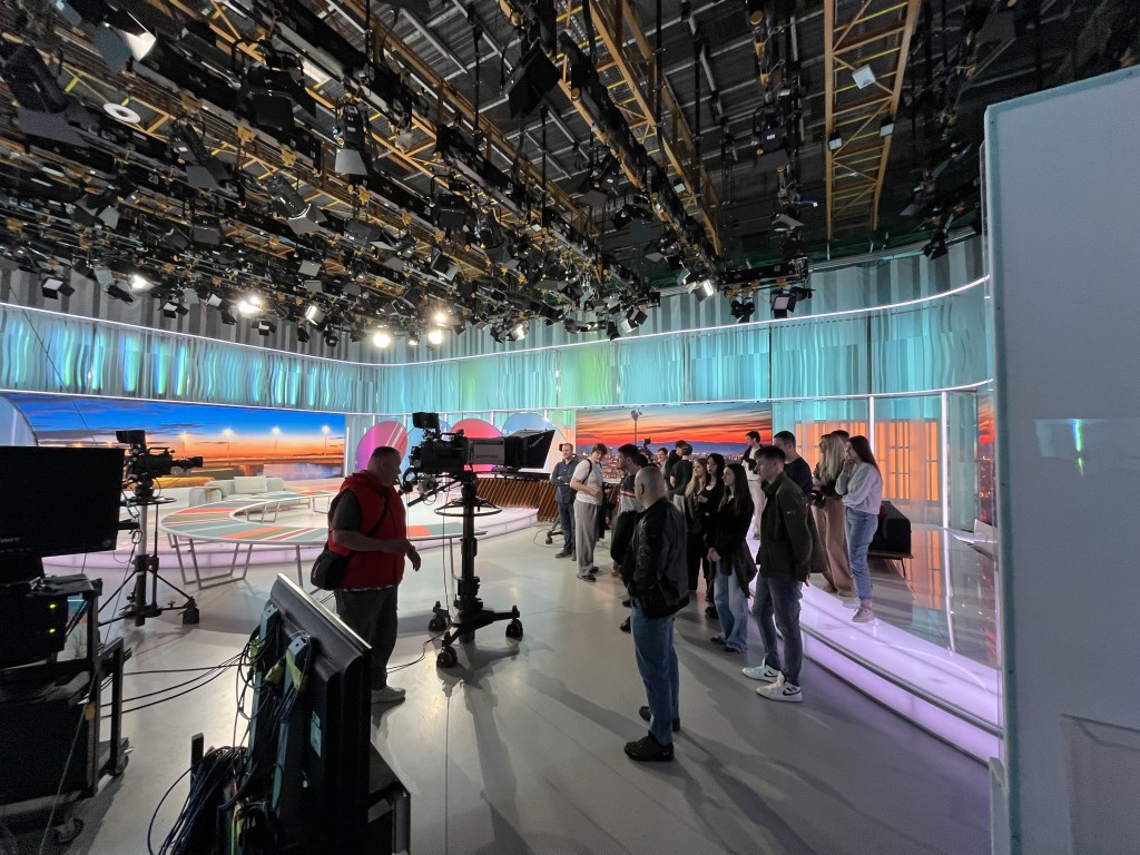 Terenskom nastavom do praktičnih znanja – studenti Multimedije posjetili HRT i Novu TV